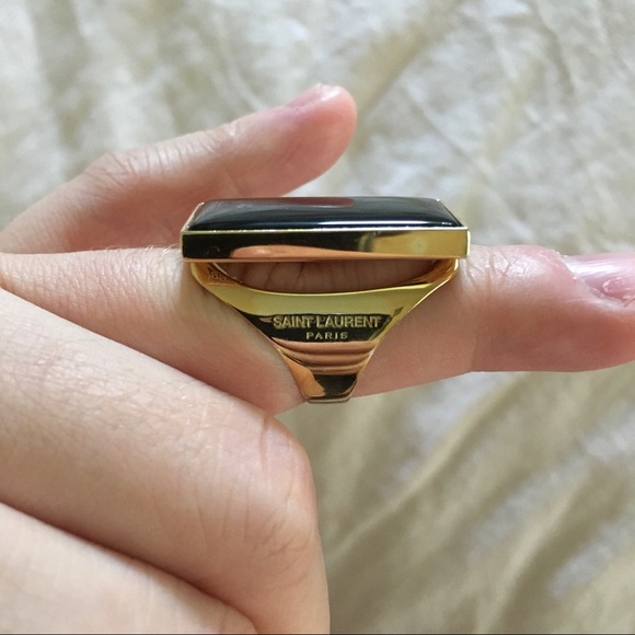 Vintage Saint Laurent Onyx Cocktail Ring Size 6 - Picture 2 of 6